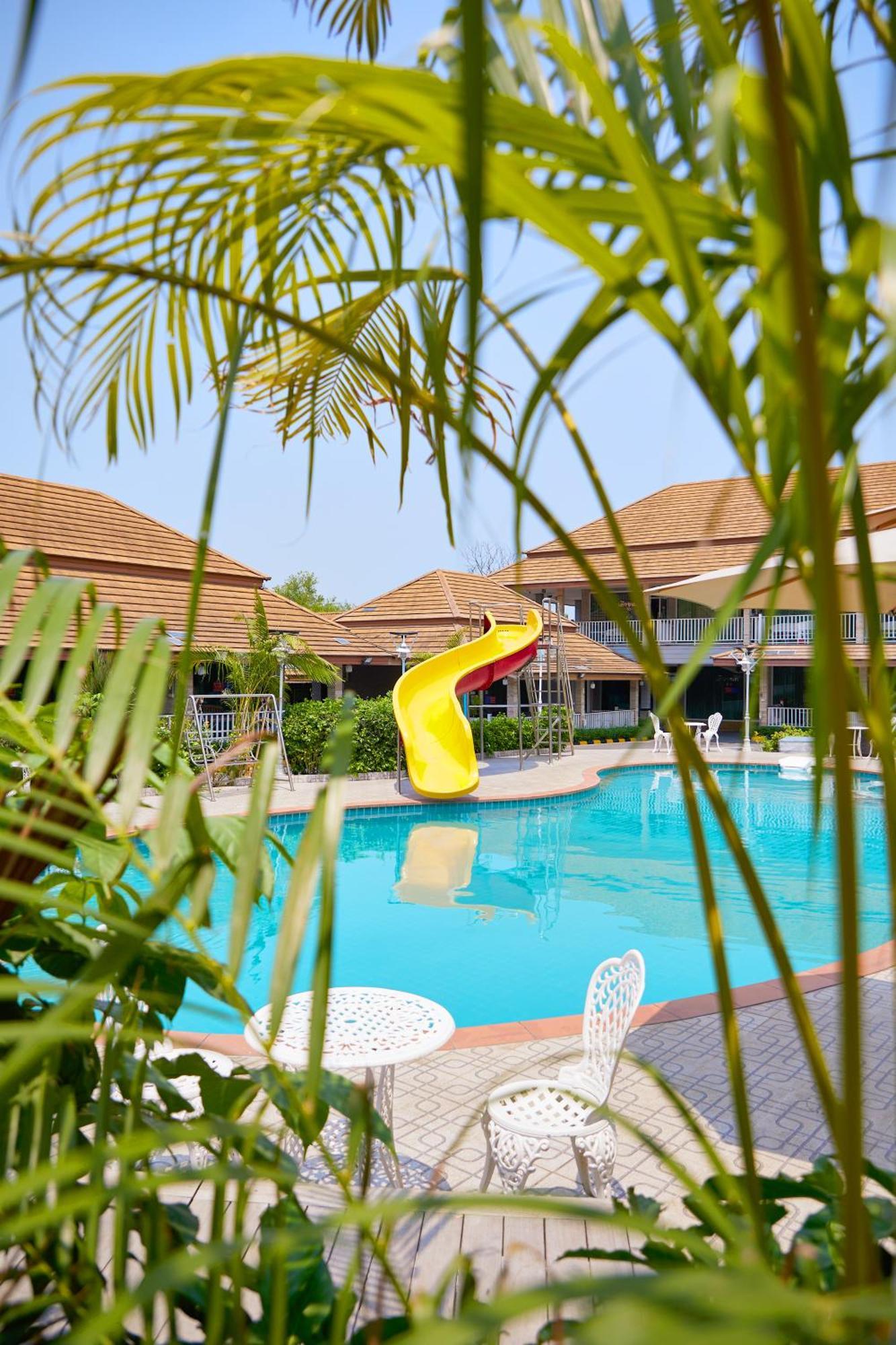 Baan Dara Resort Sara Buri Exterior foto